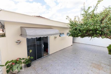 Casa à venda com 180m², 3 quartos e 4 vagas Casa à venda com 180m², 3 quartos e 4 vagasGaragem