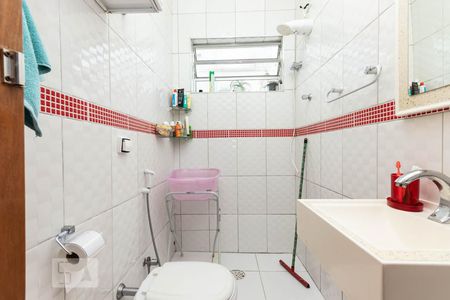 Casa à venda com 180m², 3 quartos e 4 vagas Casa à venda com 180m², 3 quartos e 4 vagasBanheiro