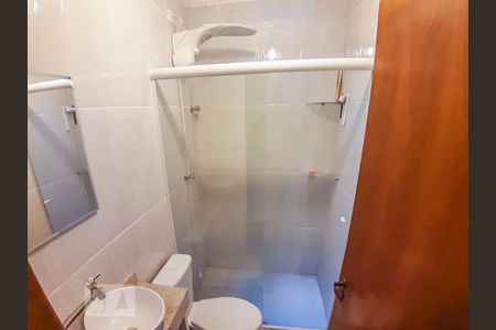 Casa à venda com 140m², 3 quartos e 4 vagas Casa à venda com 140m², 3 quartos e 4 vagasBanheiro