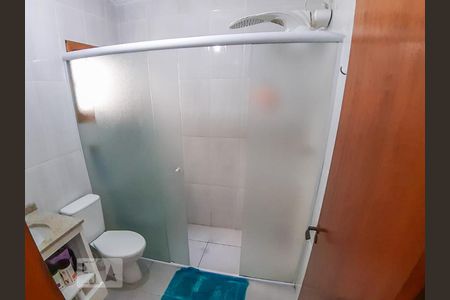 Casa à venda com 140m², 3 quartos e 4 vagas Casa à venda com 140m², 3 quartos e 4 vagasBanheiro suíte