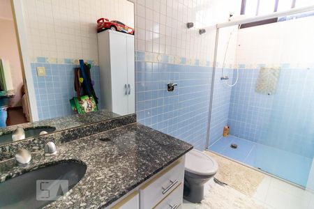 Casa à venda com 340m², 3 quartos e sem vagaBanheiro da Suíte 1