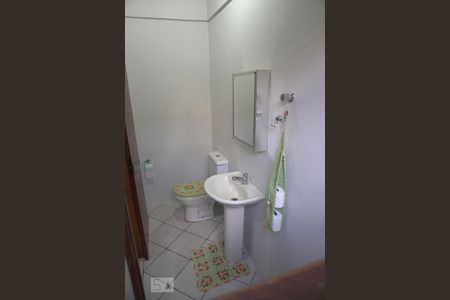 Casa à venda com 305m², 4 quartos e sem vagaBanheiro