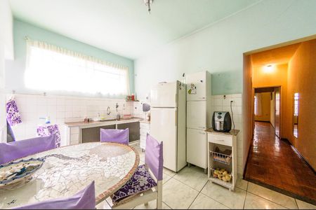 Casa à venda com 316m², 3 quartos e 2 vagas Casa à venda com 316m², 3 quartos e 2 vagasCozinha