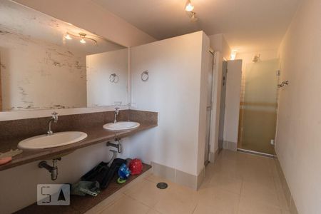 Casa para alugar com 1000m², 4 quartos e sem vagaSauna