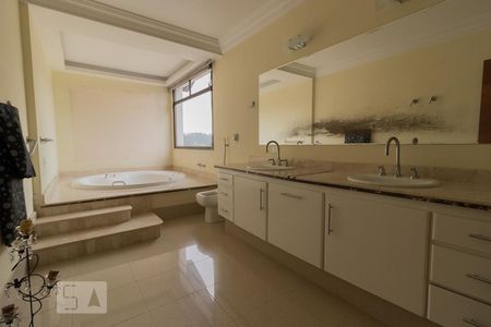 Casa para alugar com 1000m², 4 quartos e sem vagaDetalhe do Banheiro da Suite 1