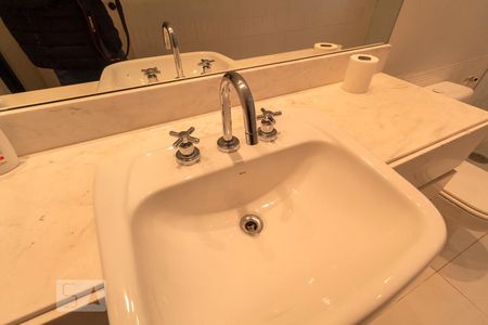 Apartamento para alugar com 300m², 3 quartos e 2 vagas Apartamento para alugar com 300m², 3 quartos e 2 vagasPia