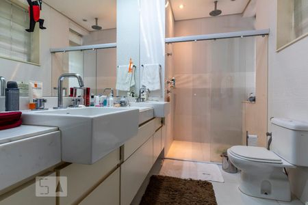 Apartamento para alugar com 300m², 3 quartos e 2 vagas Apartamento para alugar com 300m², 3 quartos e 2 vagasBanheiro Suíte 1