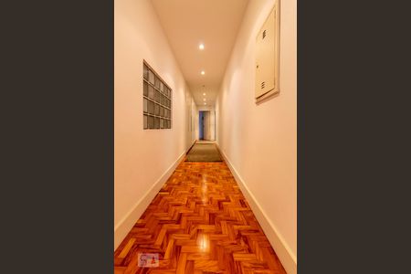 Apartamento para alugar com 300m², 3 quartos e 2 vagas Apartamento para alugar com 300m², 3 quartos e 2 vagasCorredor