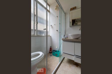 Apartamento para alugar com 300m², 3 quartos e 2 vagas Apartamento para alugar com 300m², 3 quartos e 2 vagasBanheiro de Serviço