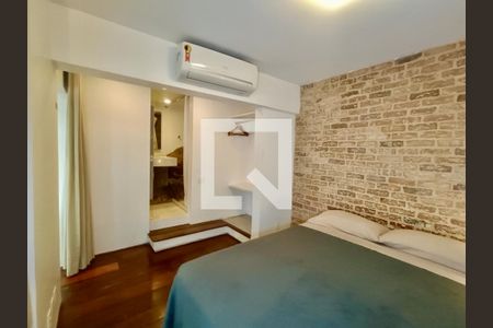 Casa à venda com 571m², 8 quartos e 3 vagas Casa à venda com 571m², 8 quartos e 3 vagasSuíte duplex 8