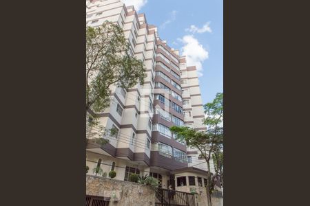 Apartamento à venda com 120m², 2 quartos e 1 vaga Apartamento à venda com 120m², 2 quartos e 1 vagaFachada