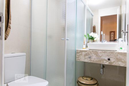 Banheiro de apartamento à venda com 1 quarto, 42m² em Consolação, São Paulo