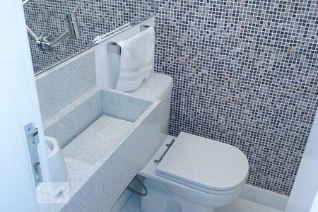 Apartamento à venda com 175m², 4 quartos e 3 vagasBanheiro 1