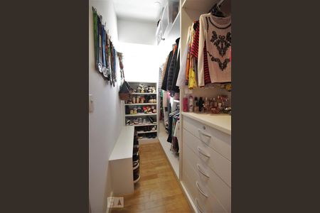 Apartamento à venda com 113m², 3 quartos e 3 vagasCloset