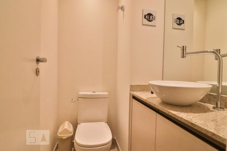 Lavabo de apartamento para alugar com 1 quarto, 44m² em Pinheiros, São Paulo
