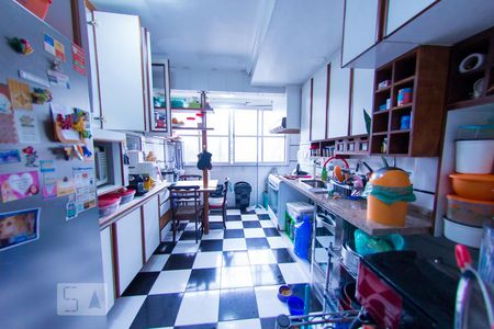 Apartamento à venda com 98m², 2 quartos e 1 vaga Apartamento à venda com 98m², 2 quartos e 1 vagaCozinha