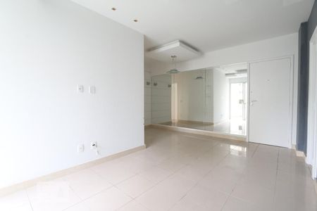 Sala de apartamento para alugar com 2 quartos, 68m² em Jacarepaguá, Rio de Janeiro