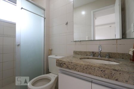 Banheiro da suite  de apartamento para alugar com 2 quartos, 68m² em Jacarepaguá, Rio de Janeiro