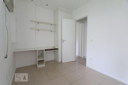 Quarto 1  de apartamento para alugar com 2 quartos, 68m² em Jacarepaguá, Rio de Janeiro