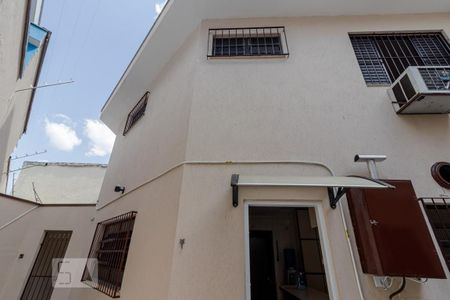 Casa à venda com 210m², 3 quartos e 4 vagasFachada parte de trás 