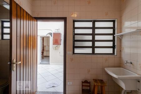 Casa à venda com 210m², 3 quartos e 4 vagasÁrea de Serviço