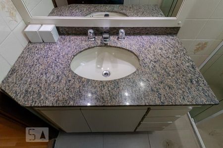 Casa à venda com 210m², 3 quartos e 4 vagasBanheiro 