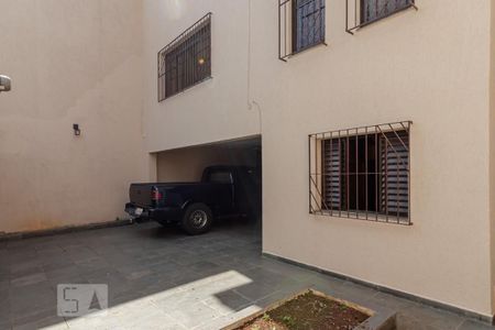 Casa à venda com 210m², 3 quartos e 4 vagasGaragem 