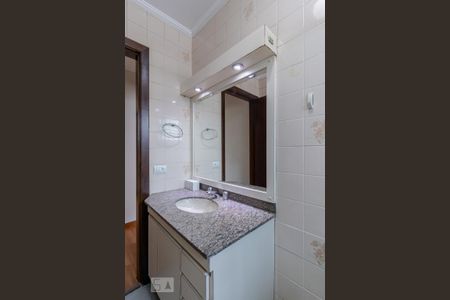 Casa à venda com 210m², 3 quartos e 4 vagasBanheiro 