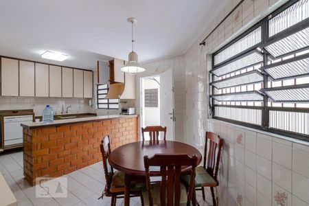 Casa à venda com 210m², 3 quartos e 4 vagasCopa