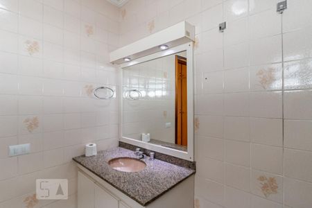 Casa à venda com 210m², 3 quartos e 4 vagasBanheiro da Suíte