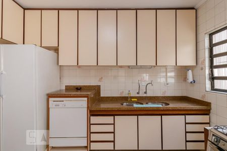 Casa à venda com 210m², 3 quartos e 4 vagasCozinha 