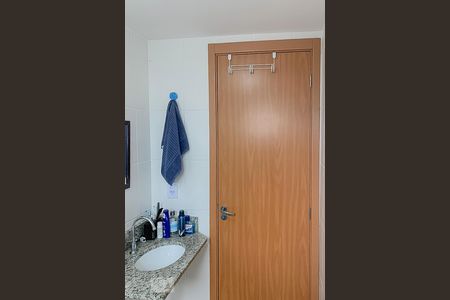 Banheiro de apartamento para alugar com 2 quartos, 52m² em Utinga, Santo André