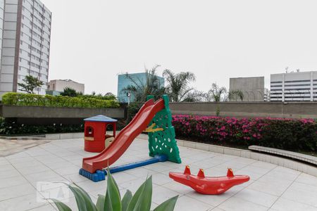 Apartamento à venda com 96m², 3 quartos e 1 vaga Apartamento à venda com 96m², 3 quartos e 1 vagaÁrea Comum - Playground