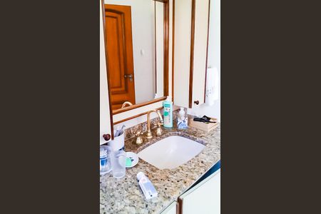 Casa à venda com 600m², 5 quartos e 8 vagasBanheiro