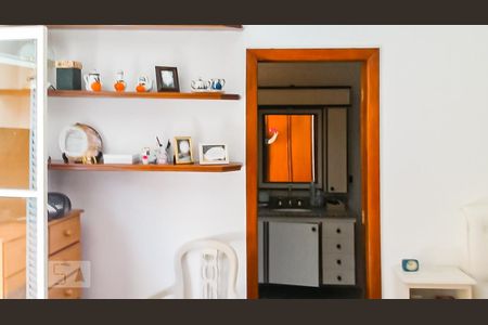 Casa à venda com 600m², 5 quartos e 8 vagasQuarto