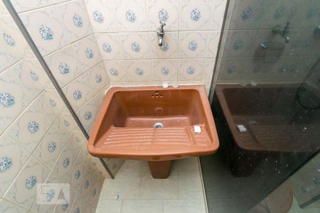 Apartamento à venda com 48m², 2 quartos e 1 vaga Apartamento à venda com 48m², 2 quartos e 1 vagaBanheiro - Tanque dentro do box