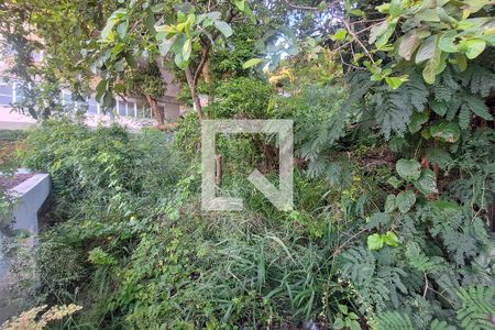 Casa à venda com 169m², 4 quartos e 1 vaga Casa à venda com 169m², 4 quartos e 1 vagaQuintal