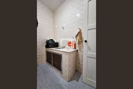Casa à venda com 169m², 4 quartos e 1 vaga Casa à venda com 169m², 4 quartos e 1 vagaBanheiro Social
