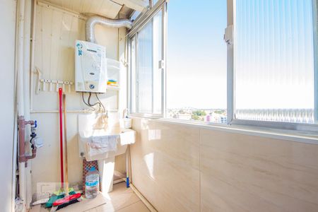 Lavanderia  de apartamento à venda com 2 quartos, 60m² em Humaitá, Porto Alegre