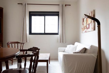 Sala de apartamento para alugar com 1 quarto, 37m² em Indianópolis, São Paulo