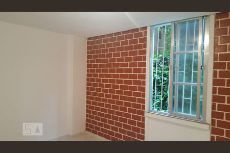Sala de apartamento para alugar com 2 quartos, 65m² em Fátima, Niterói