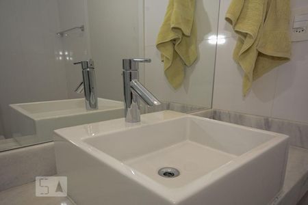 Apartamento para alugar com 80m², 2 quartos e 1 vagaBanheiro Suíte