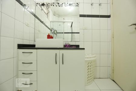 Apartamento à venda com 73m², 2 quartos e 1 vagaBanheiro da Suite