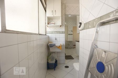 Apartamento à venda com 73m², 2 quartos e 1 vagaArea de serviço