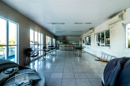 Apartamento à venda com 56m², 2 quartos e 1 vaga Apartamento à venda com 56m², 2 quartos e 1 vagaÁrea comum - Salão de festas