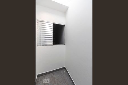 Casa para alugar com 25m², 1 quarto e sem vagaÁrea de Serviço