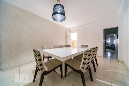 Casa à venda com 200m², 4 quartos e sem vagaSala de Jantar 