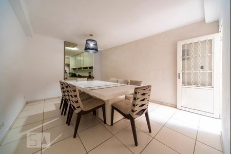 Casa à venda com 200m², 4 quartos e sem vagaSala de Jantar 