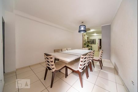 Casa à venda com 200m², 4 quartos e sem vagaSala de Jantar 