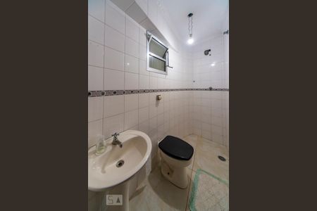 Casa à venda com 200m², 4 quartos e sem vagaBanheiro de Serviço 